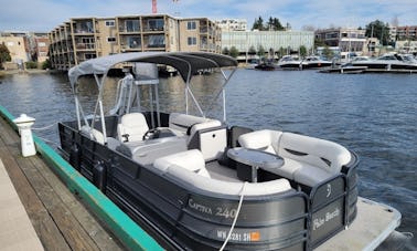 CAPTAIN YOURSELF THIS 26FT Pontoon boat!  Super Fun boat W/ Water slide 