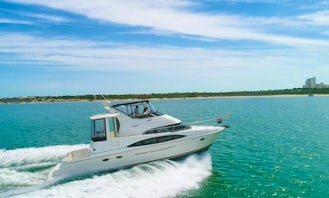 47ft Carver Luxury Motor Yacht Charter - Lake Norman