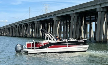 Awesome tritoon Suncatcher Pontoon Boat Rental in Bluffton, South Carolina