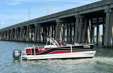 Awesome Suncatcher Pontoon Boat Rental in Bluffton, South Carolina
