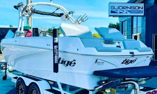 2022 Tige Z3 Brand New Surf Boat and Driver Package!!