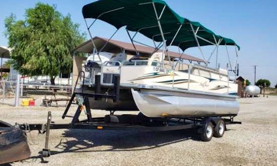 Sun Chaser 22ft Party barge Rental in San Tan Valley, Arizona