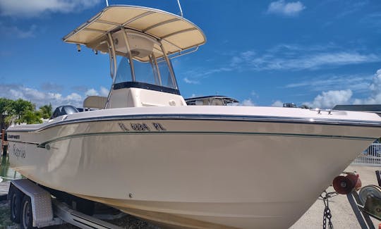 21' Grady White Center Console for snorkeling in Key Largo