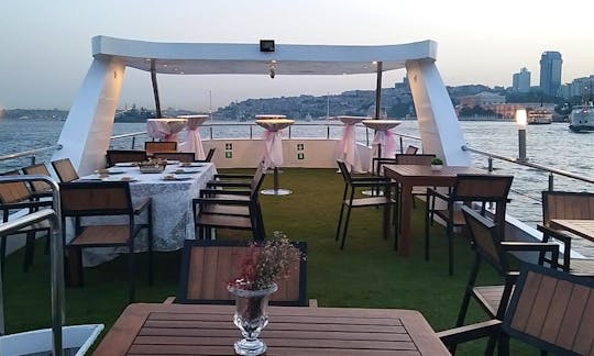 Spacious Motor Yacht for 35 People in İstanbul, Ready for Reservation