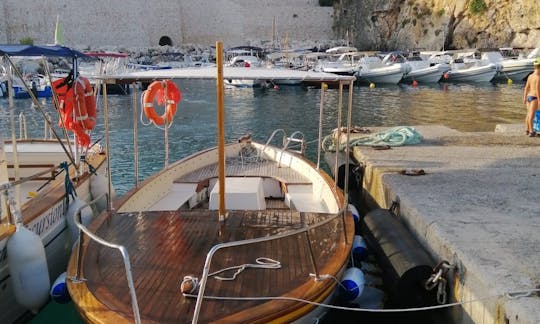 Sightseeing Of the Caves in Castro, Puglia