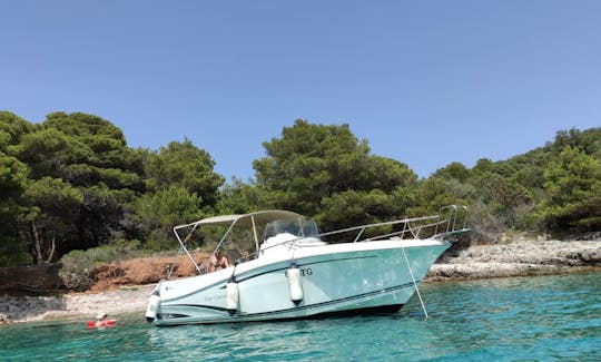 Boat Charter Jeanneau Cap Camarat 7.5 CC Series 2 in Split, Croatia