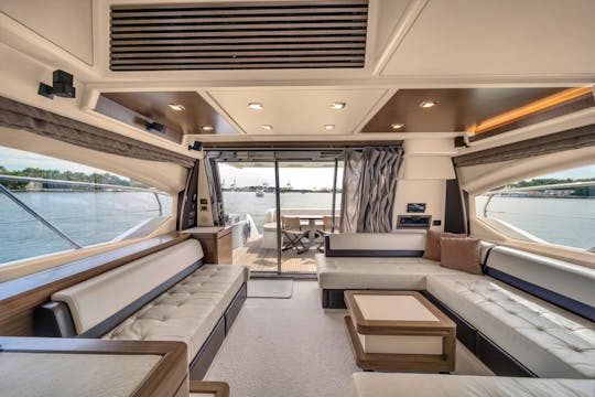 70FT Luxury Azimut Yacht w/VIP service 