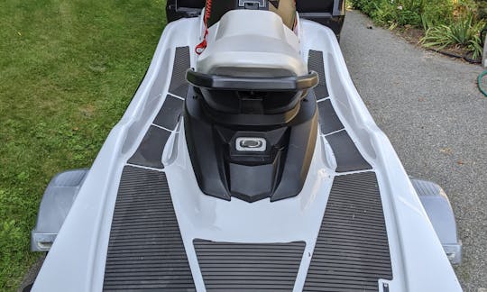 Yamaha Waverunner EX Sport, 3 seater on Merrymeeting Lake