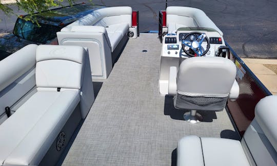 Beautiful 2022 Crest 240LX Tritoon for rent at Saguaro Lake with seating for 14!