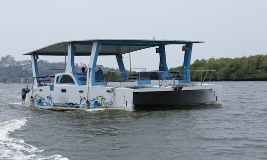 Catamarã de cruzeiro para alugar em Panjim