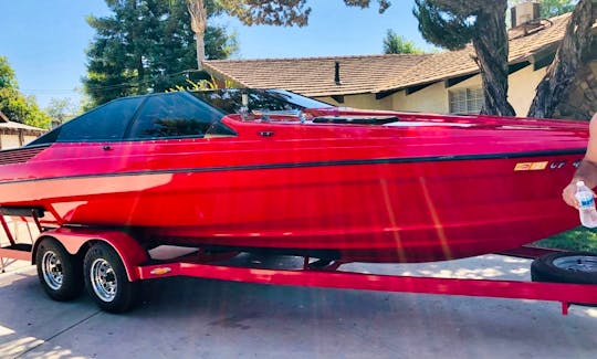 Beautiful Red Ski Boat for rent in Porterville