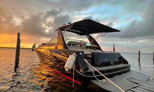40ft. Black Sea Ray Yacht for 13 pax in Cancún, Quintana Roo