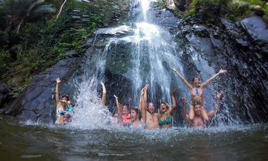 Excursion en apnée et cascade de Yelapa en formule tout compris sur un méga-yacht (visite publique)