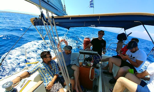 Jeanneau Sun Shine 38 Sailing Yacht for 8 Person in Heraklion, Crete