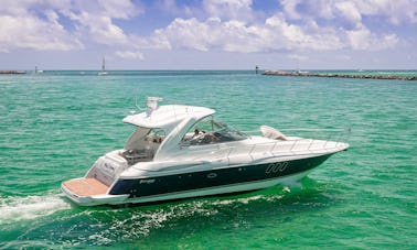 Luxury Yacht in Destin