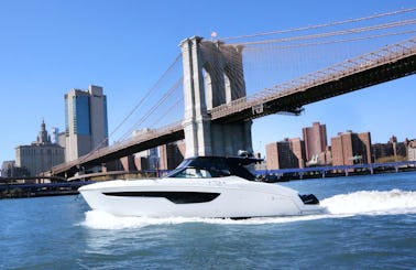 * Female Owned* 2020 LUXURY YACHT IN MANHATTAN-12 GUESTS-
