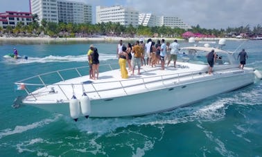 63ft Sea Ray to Accomodate up to 28 people aboard Cancun and Isla Mujeres!