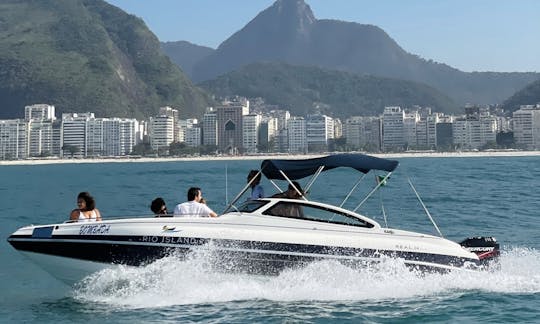 Real 24ft Powerboat for 8 people in Rio de Janeiro