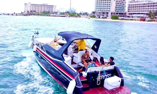 36ft Beautiful Black and Red Sea Ray Yacht for 12 pax in Cancún, Quintana Roo