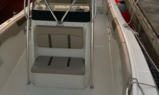 Beach Fun in a 25' Center Console