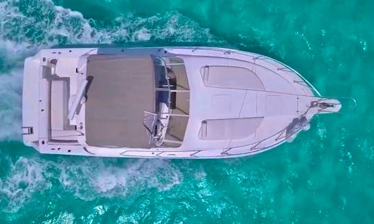 Luxury 42ft Sea Ray Motor Yacht Charter for up to 8 people in Cancun