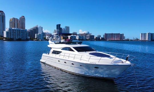 Your Best Experience in Miami with our 60' Yacht Flybridge