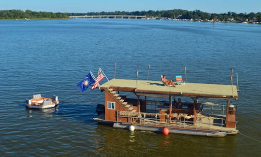 35ft Custom Tiki Barge Pontoon(Quint5toon) Rental in Cape Coral, Florida