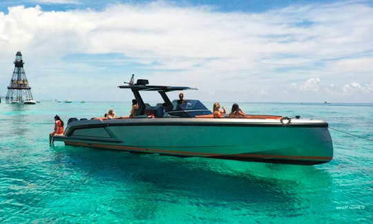 💎 Luxury Sports Yacht Vanquish VQ40 + SeaBob Rental in Greenport, New York