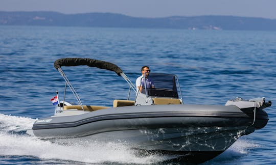 Beautiful Marlin 790 Dynamic RIB for Rent in Split, Croatia