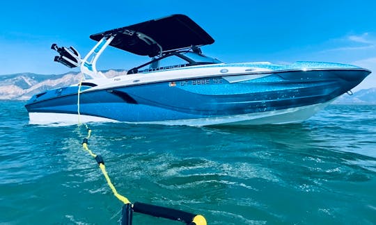 Centurion Fi23 Learn to Surf and enjoy Payette lake with a Captain