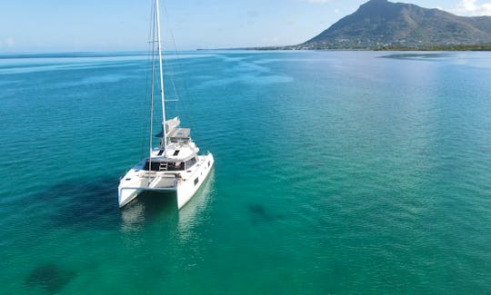 Catamaran NAUTITECH 46 Fly with crew for Rent in Rivière, Mauritius