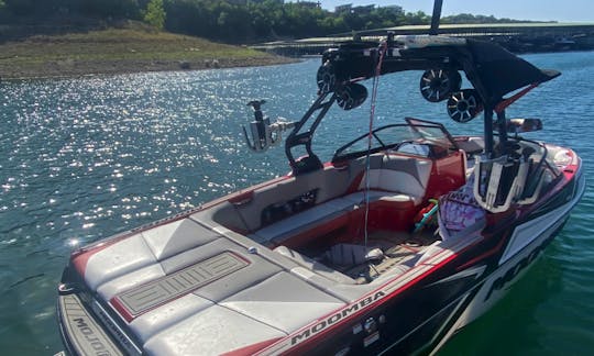2018 Moomba Mojo Pro wake boat Rental in Austin, Texas