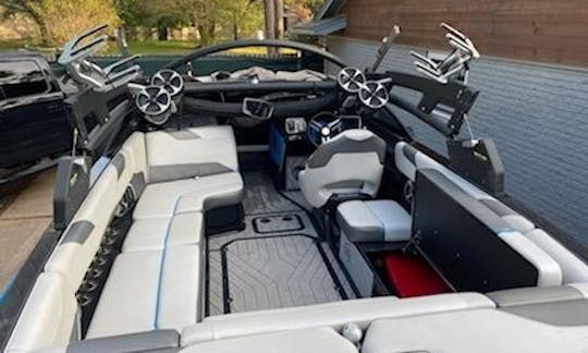 Malibu Wester LSV 23' Conroe  Rental in Willis, Texas Starting at $200