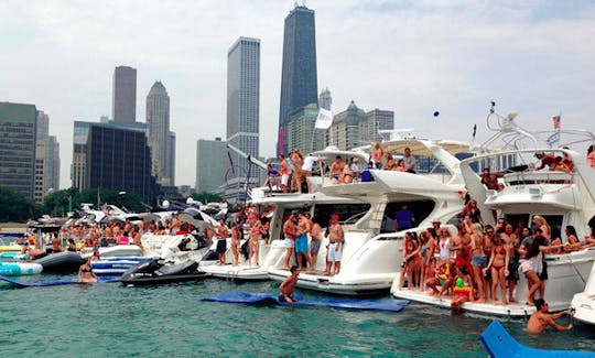 Sea Ray Sundancer 320 Motor Yacht Rental in Chicago, Illinois