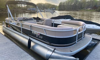 Suntracker Party Barge 24 XLP Tritoon Rental in Lake Norman, North Carolina