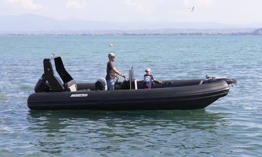 Location de bateaux semi-rigides New Mostro 621 Offshore à Paros, Grèce