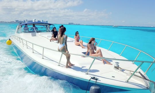 ¡Sea Ray de 63 pies para acomodar hasta 28 personas a bordo de Cancún e Isla Mujeres!