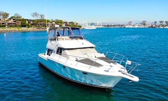 Spacious 40ft Crewed Power Yacht in Marina del Rey