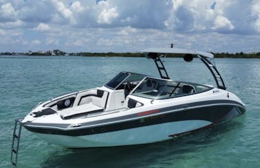 24' Yamaha Jet Boat for Rent in Miami, Florida