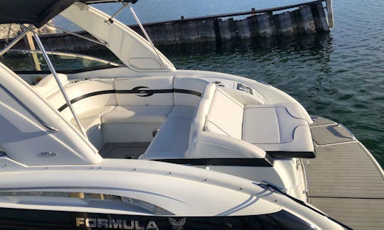 31ft Luxury Formula 310 Sun Sport located near Downtown Chicago, IL! Pricing already includes fuel and cleaning fees!