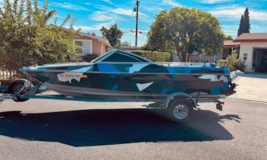 Bateau à moteur Bayliner Capri de 19 pieds à louer à Long Beach !