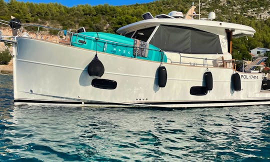 Luxurious Minorquin 34 HT One-day Cruises with skipper!!