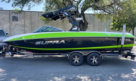 Supra Launch 242 Luxury Wakeboat in Austin!