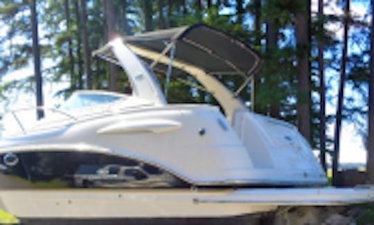 Chaparral Signature Cruiser 31' on Lake Travis