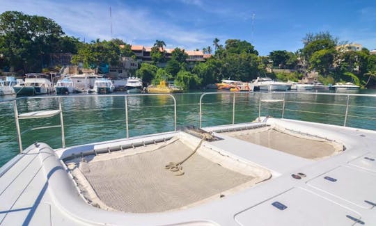 Custom Power Catamaran for up to 28 guests in La Romana