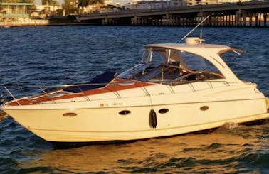 40ft Regal Luxurious 12 Passenger Boat Rental in Miami, Florida