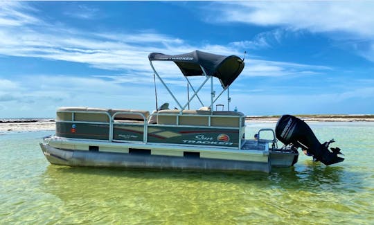 22ft Sun Tracker DLX Pontoon for rent in St. Pete Treasure Island 