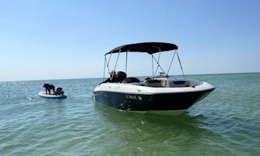 Barco de convés Bayliner Element de 19 pés para alugar na Ilha Anna Maria