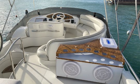 Yacht de luxe Azimut de 44 pieds à Oranjestad, Aruba