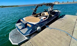 ATX 22 Type-S WakeBoard And Surf Boat!